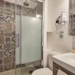 Hotel Saint Etienne *