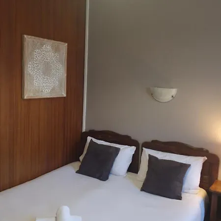 Отель Saint Etienne Кан