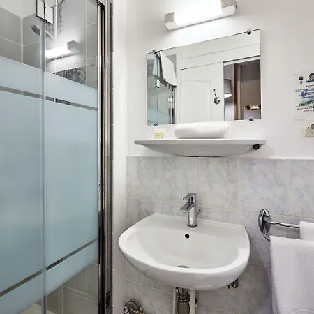 Saint Etienne Отель