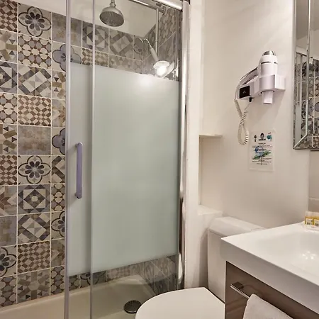 Отель Saint Etienne *