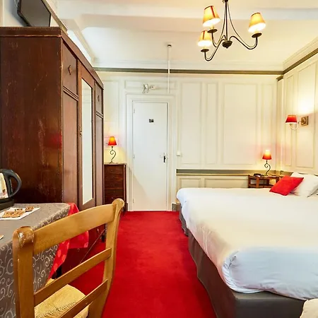 Saint Etienne Отель *