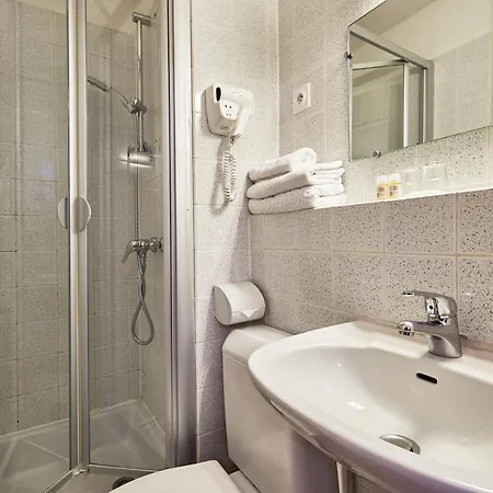 Hotel Saint Etienne *