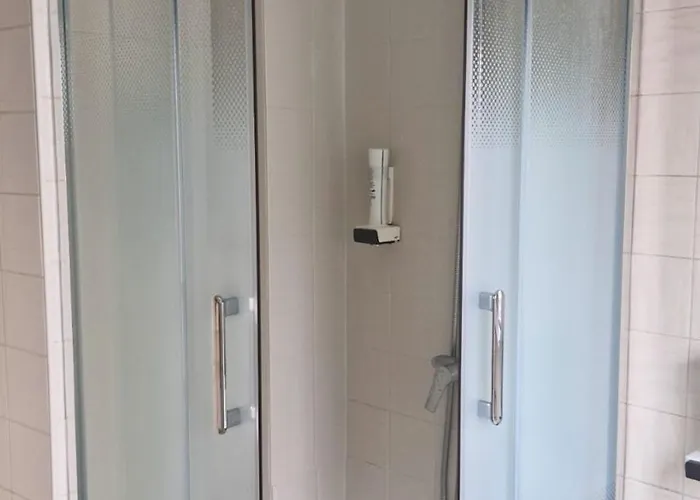 Saint Etienne فندق *