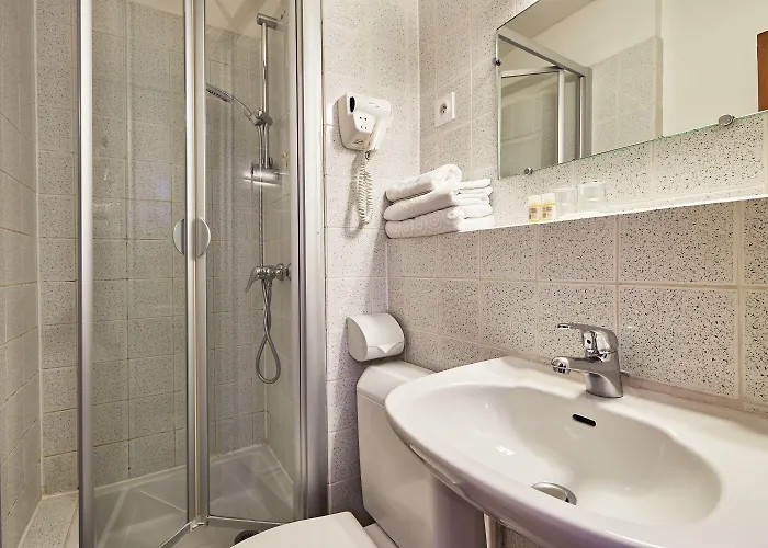 Saint Etienne Hotel *